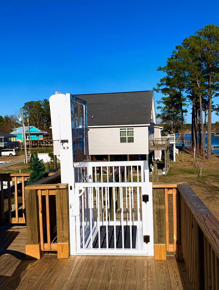 AmeriGlide Outdoor Elevator
